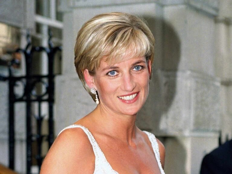 15 Princess Diana Haircuts: Unveiling the Iconic Royal’s Beauty Evolution