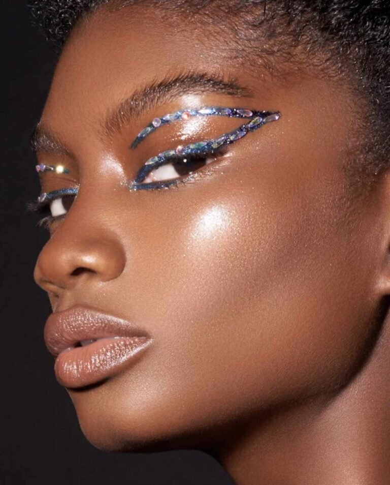 35 Glitter Eyeshadow Looks: Shine Bright in Sparkles!