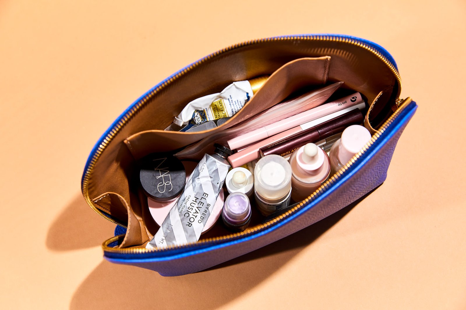 How to Clean Makeup Bag