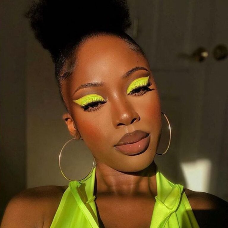 The Best Neon Makeup Looks: Sizzle This Summer!